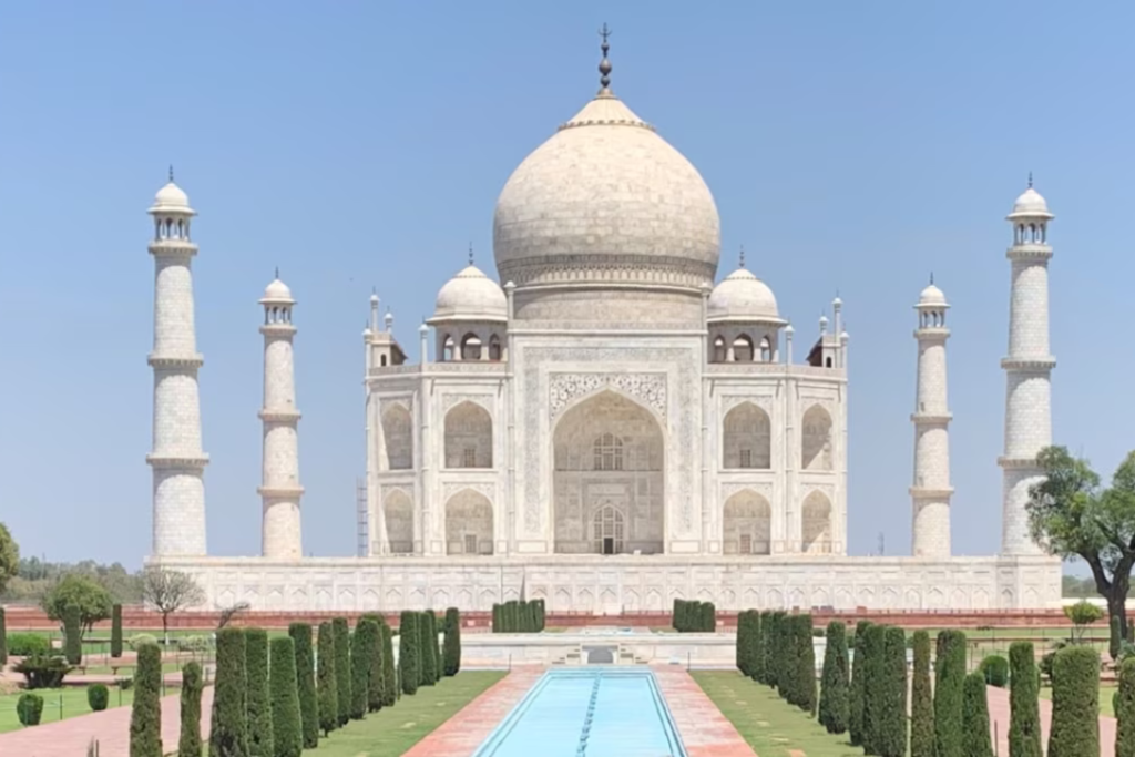Taj Mahal Tour – Iconic white marble mausoleum in Agra, part of the Golden Triangle India Tourism experience.